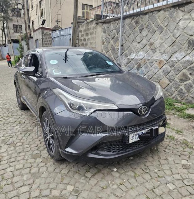 Toyota C-HR 2017 Gray