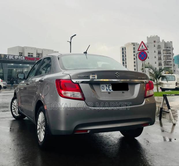 Suzuki Dzire 2024 Silver