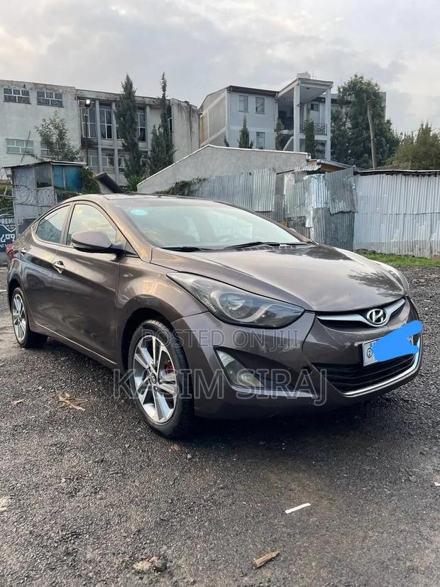 Hyundai Elantra Limited 4dr Sedan (1.8L 4cyl 6A) 2015 Brown