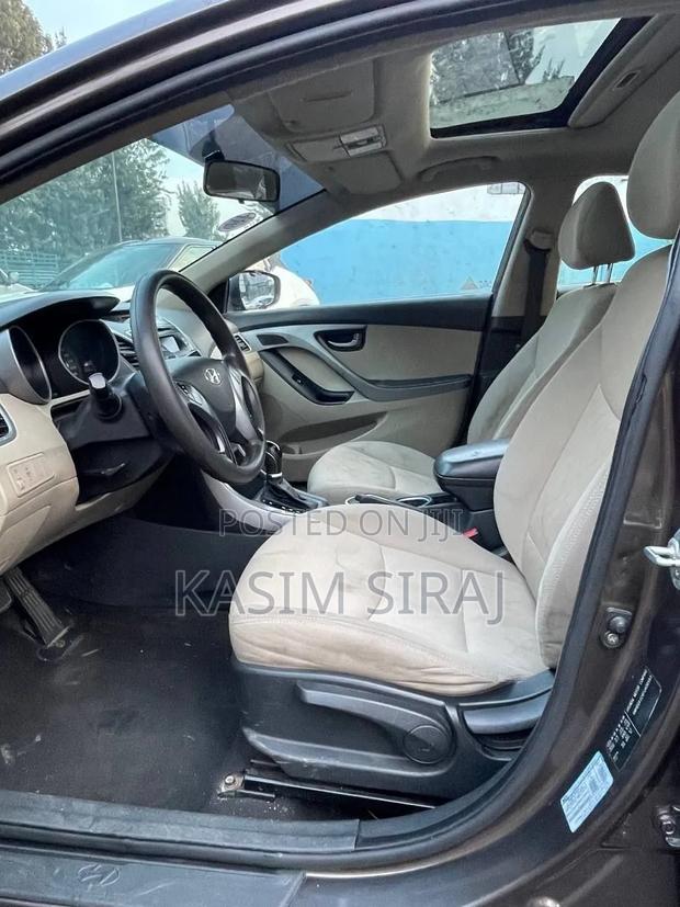 Hyundai Elantra Limited 4dr Sedan (1.8L 4cyl 6A) 2015 Brown