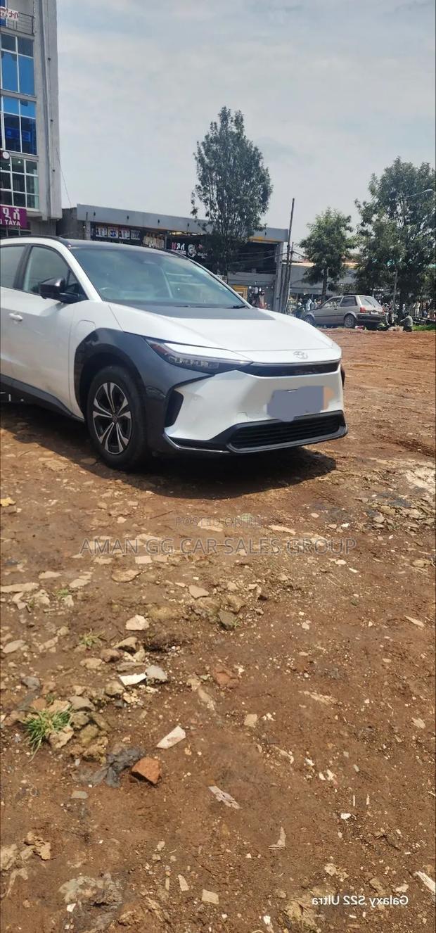 Toyota bZ4X 2022 White