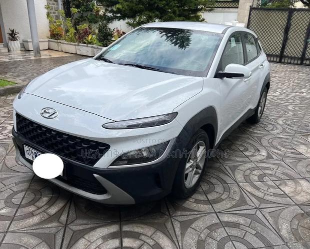 Hyundai Kona 2022 White