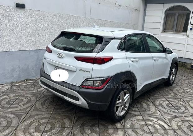 Hyundai Kona 2022 White