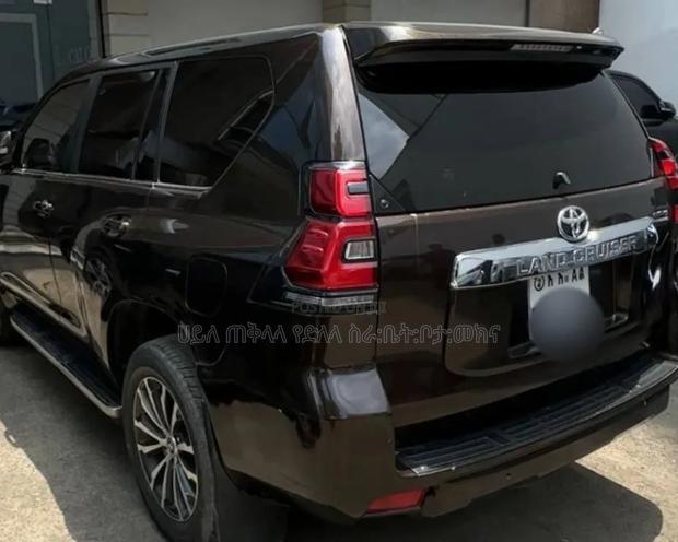 Toyota Land Cruiser Prado 2019 Brown