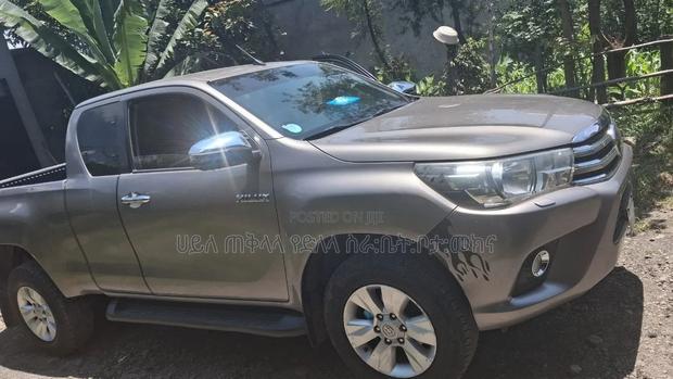 Toyota Hilux 2019 Purple
