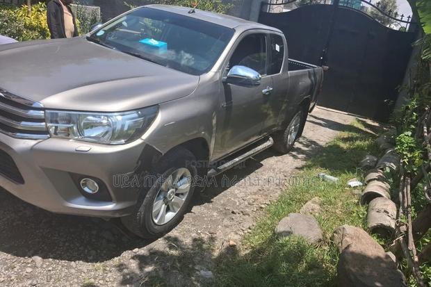 Toyota Hilux 2019 Purple