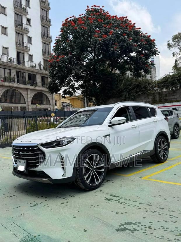 Jetour X70 Plus 2022 White