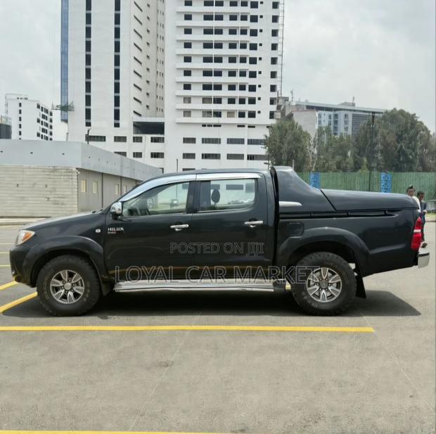 Toyota Hilux 2008 Gray