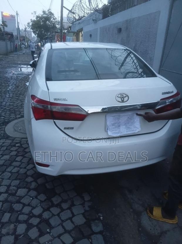 Toyota Corolla 2015 White