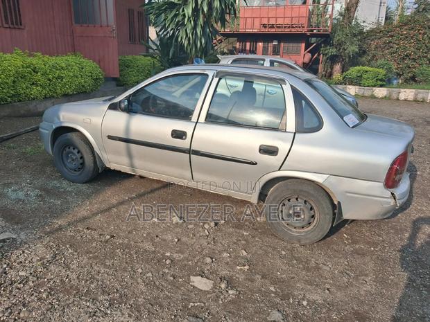 Opel Corsa 1.4 Twinport 2004 Gray