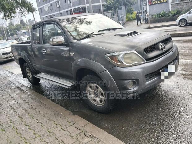 Toyota Hilux 2008 Black