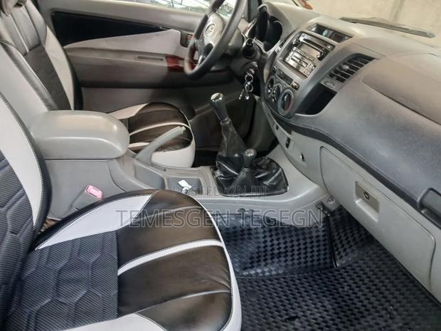 Toyota Hilux 2008 Black
