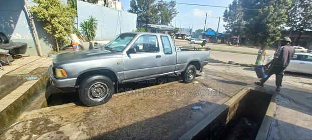 Toyota Hilux 1992 Black