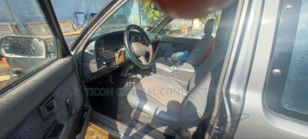 Toyota Hilux 1992 Black