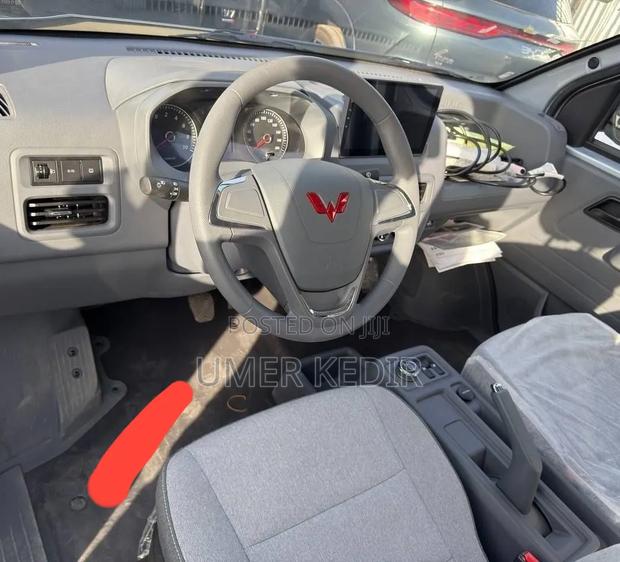 New Wuling Hongguang S 2025 Silver