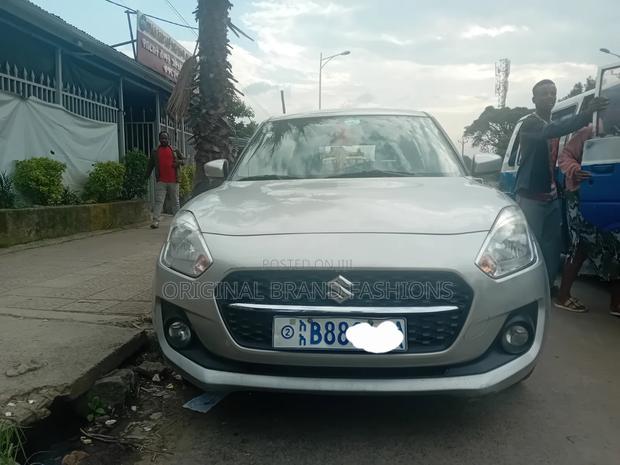 Suzuki Swift 2021 Silver