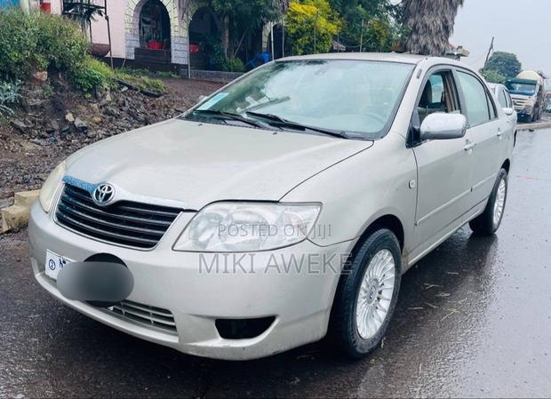 Toyota Corolla 2005 White