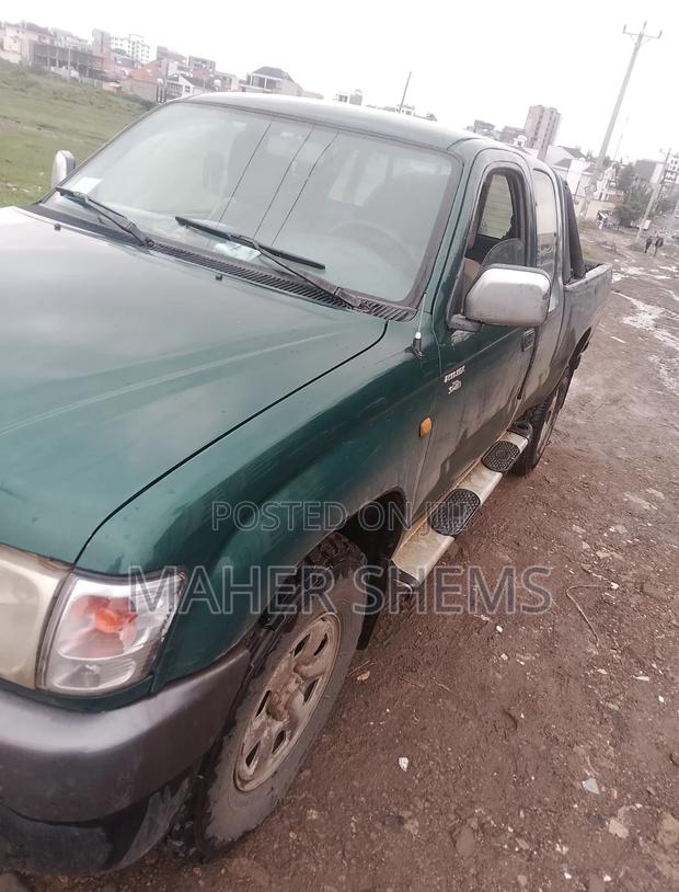 Toyota Hilux 2.5 Cab 2005 Green