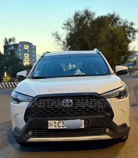 Toyota Corolla Cross 2022 White