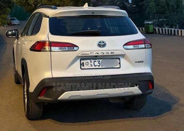 Toyota Corolla Cross 2022 White