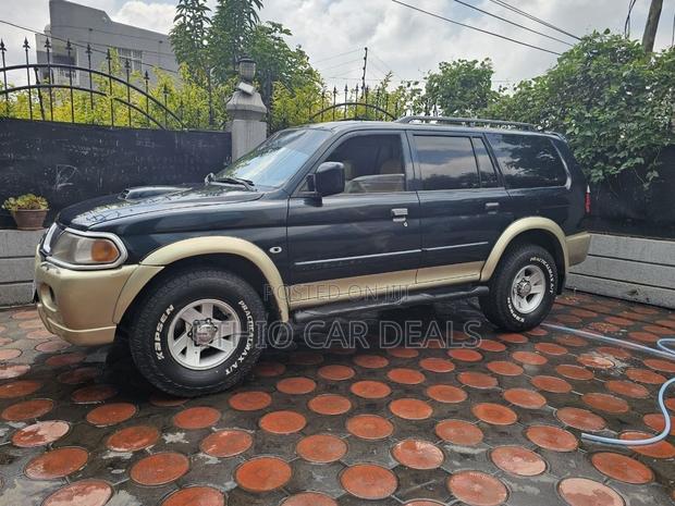 Mitsubishi Pajero 2008 Blue