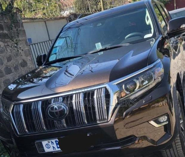 Toyota Land Cruiser Prado 2018 Black