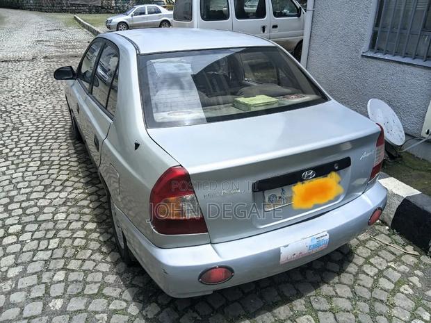 Hyundai Accent 2002 Silver