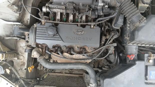 Hyundai Accent 2002 Silver