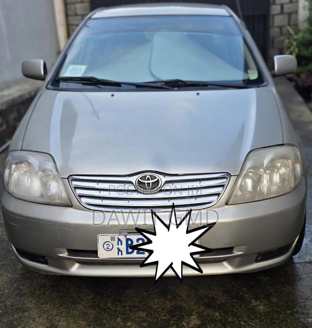 Toyota Corolla 2004 Gold