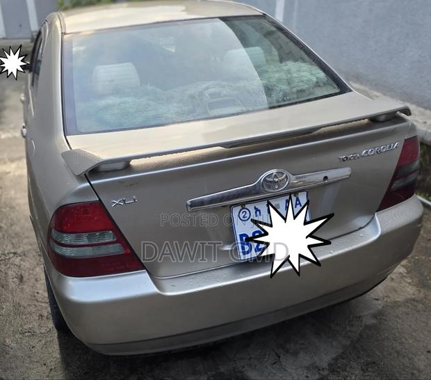 Toyota Corolla 2004 Gold