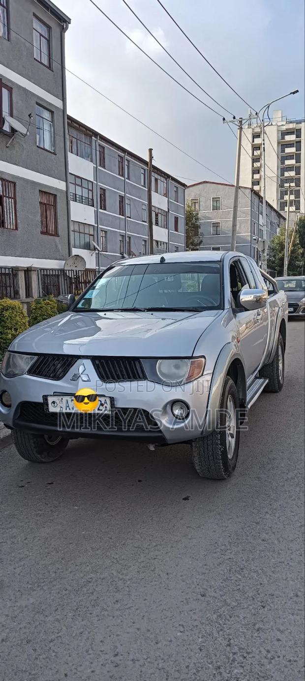 Mitsubishi L200 2008 Silver