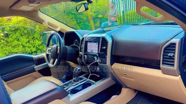 Ford F-150 2020 Blue