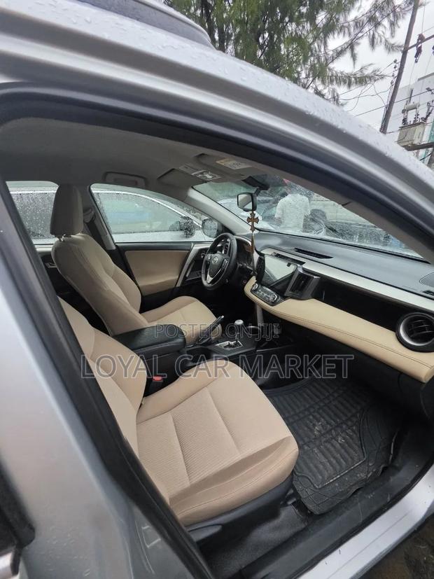 Toyota RAV4 2015 Silver