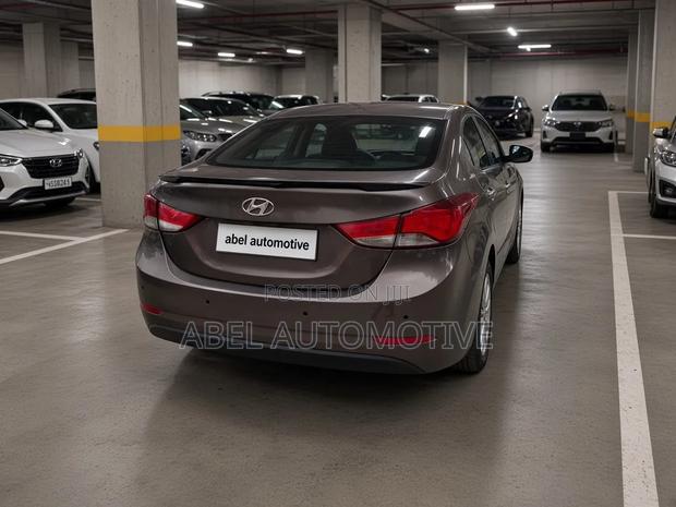 Hyundai Elantra 2015
