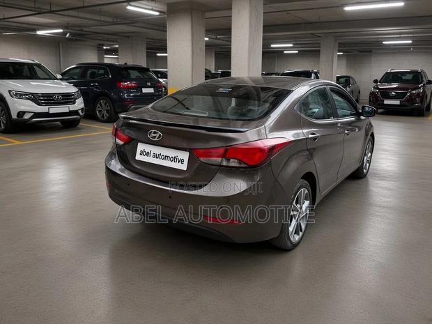 Hyundai Elantra 2015