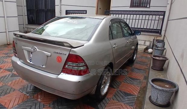 Toyota Corolla 2004 Silver
