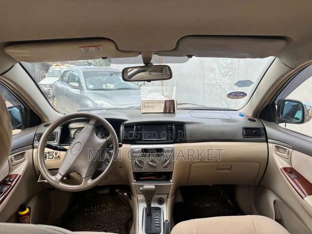 Toyota Corolla 2007 Gold
