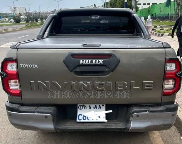 Toyota Hilux Revo Double Cab Deisel 2.8 RWD 2022 Gray