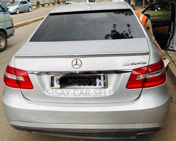 Mercedes-Benz E200 2013 Silver