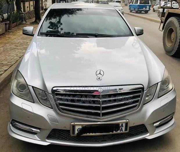 Mercedes-Benz E200 2013 Silver