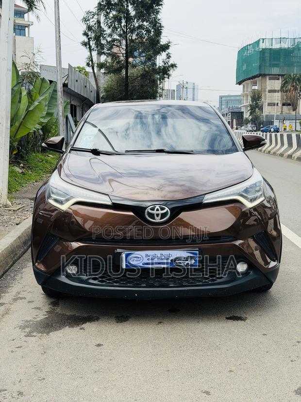 Toyota C-HR 2017 Brown
