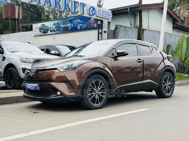 Toyota C-HR 2017 Brown
