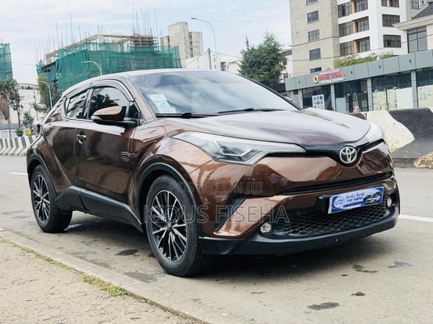 Toyota C-HR 2017 Brown