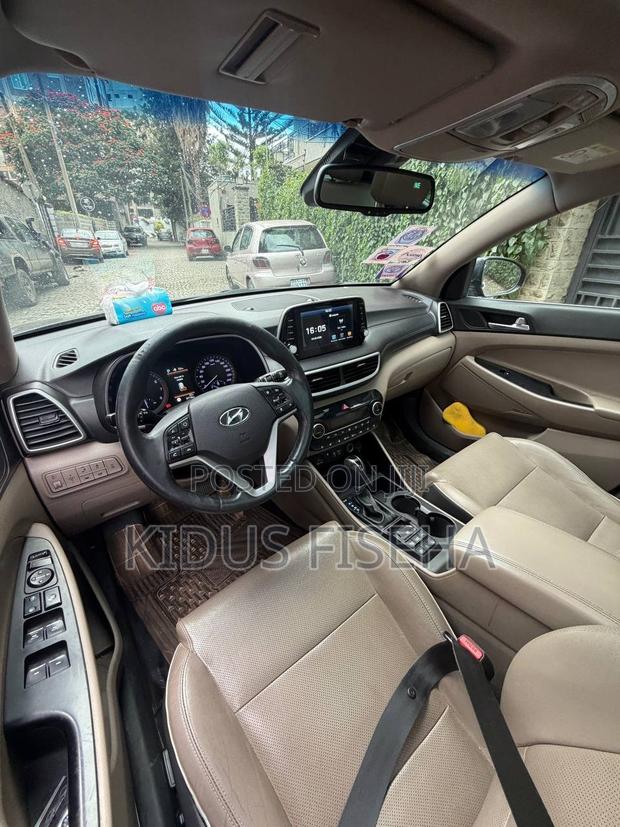 Hyundai Tucson 2020 Brown