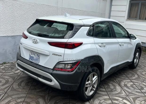 Hyundai Kona 2022 White