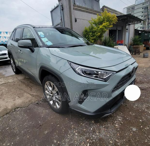 Toyota RAV4 2021