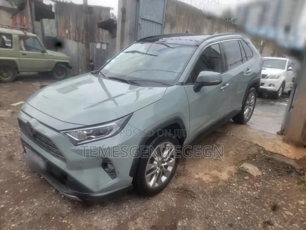 Toyota RAV4 2021