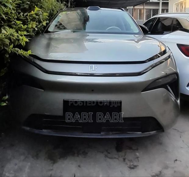 New BYD Tang EV 2025 Gold
