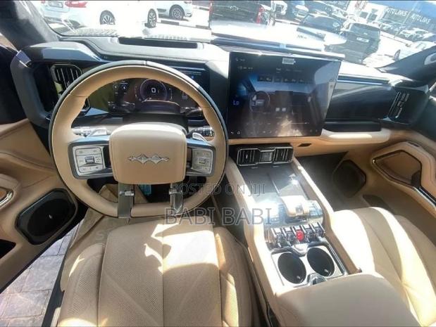 New BYD Leopard 8 2.0 Hybrid AWD 2025 Black
