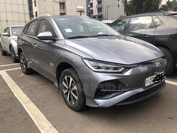 BYD E2 43 kWh 94 hp FWD 2025 Gray